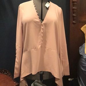 BGBG shark tail blouse